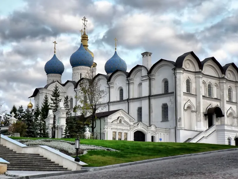 Контрасты Казани — на автомобиле — фото 7
